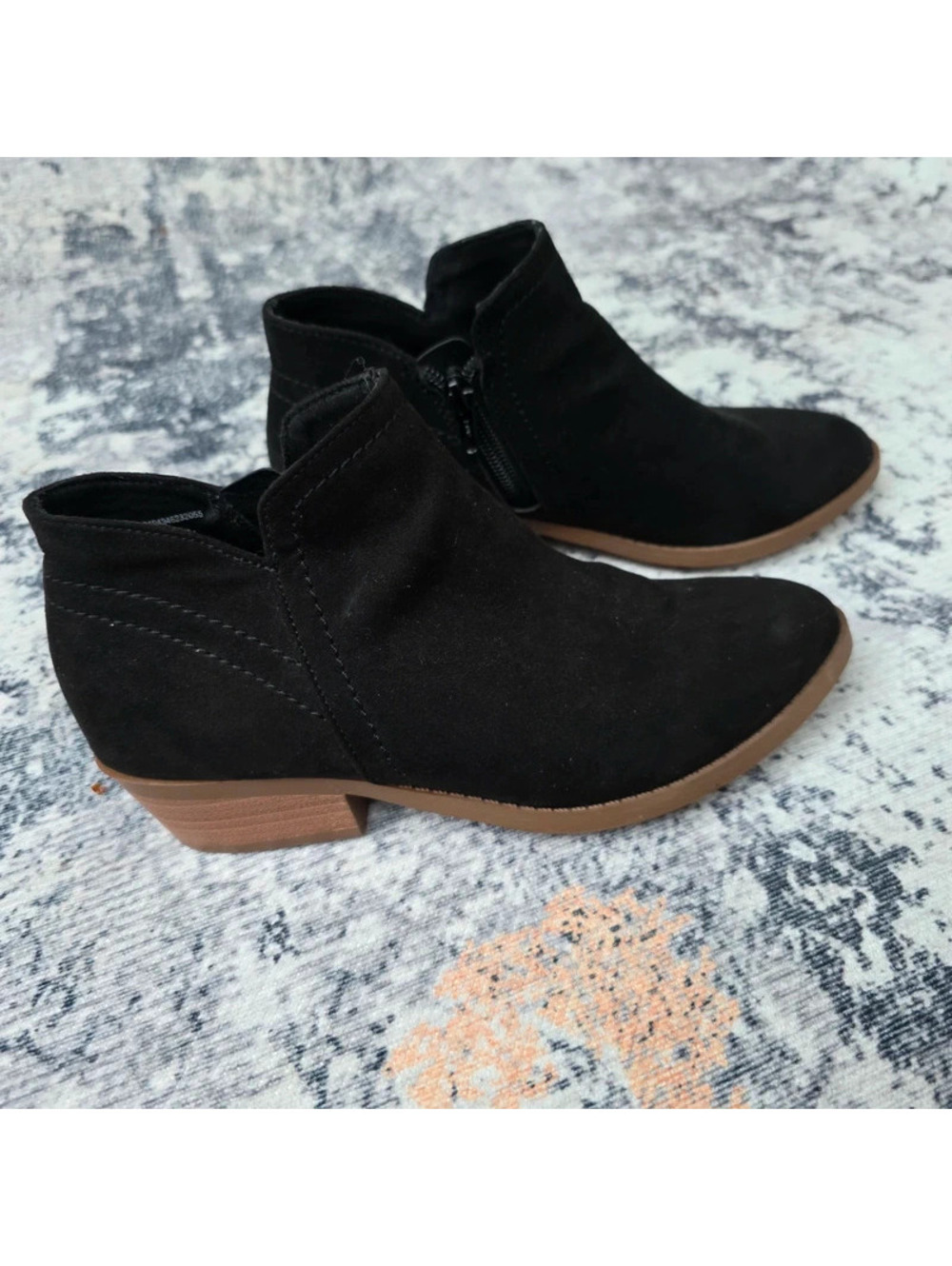 New Women's 6 Time and Tru Black Suede Bootie